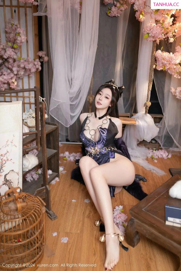 逗逗DouDou  [XiuRen]高清写真图 2024.03.14 No.8232 小逗逗 美腿性感第6张图片